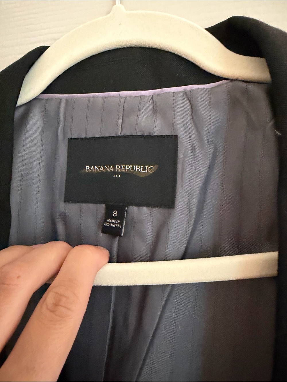 Woman’s banana republic Black Blazer - Classic Two-Button Jacket - Picture 2 of 3